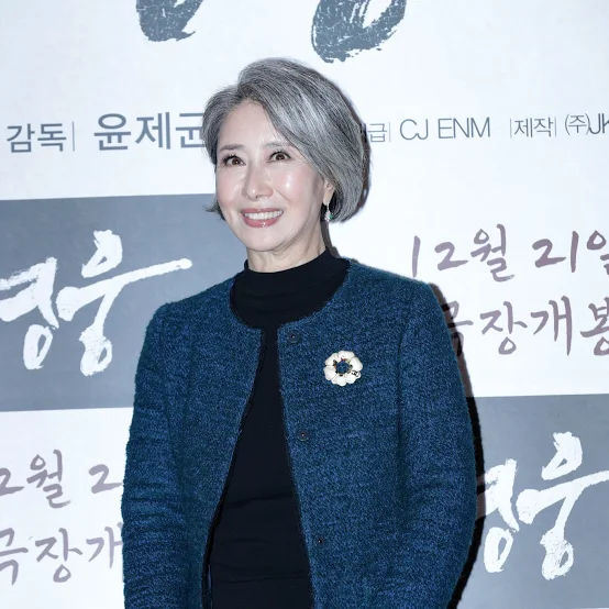 송옥숙: 한국 영화와 드라마의 아이콘